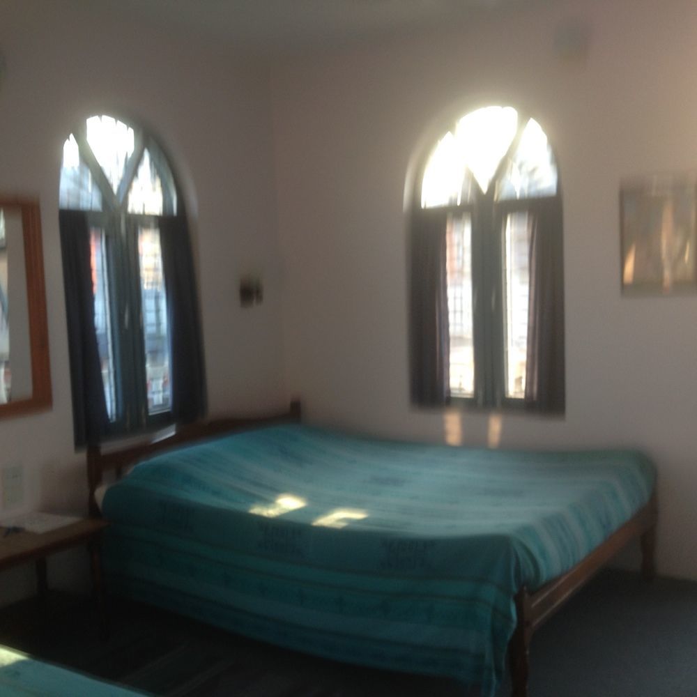 Sacred Valley Inn Pokhara Bagian luar foto