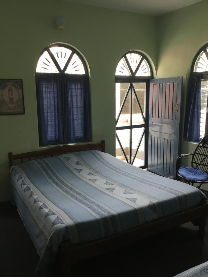 Sacred Valley Inn Pokhara Bagian luar foto