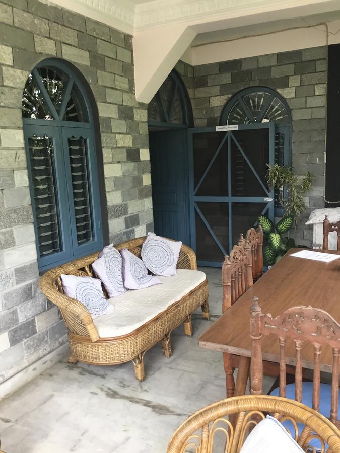 Sacred Valley Inn Pokhara Bagian luar foto
