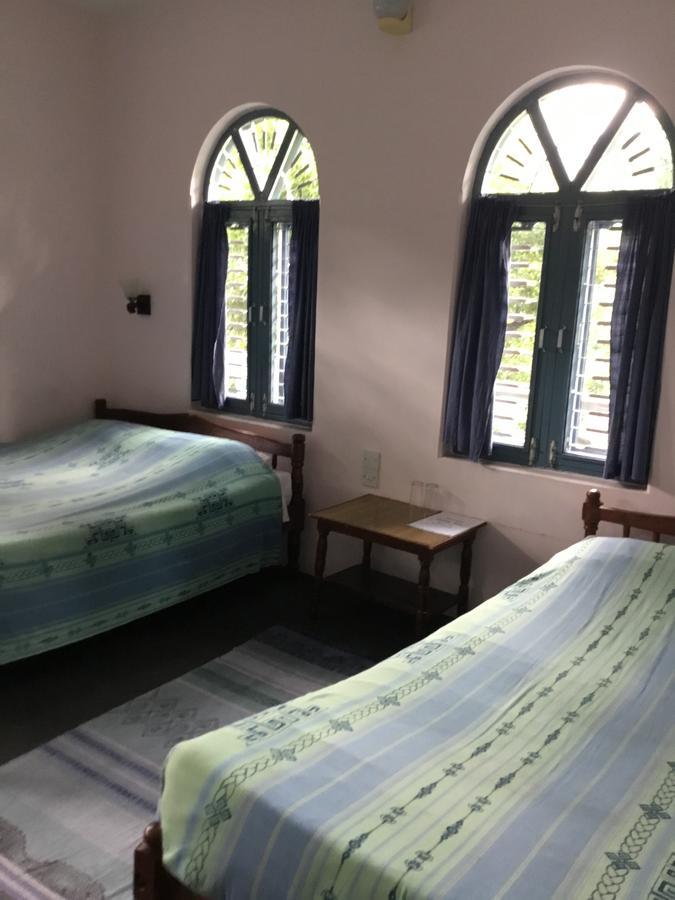 Sacred Valley Inn Pokhara Bagian luar foto